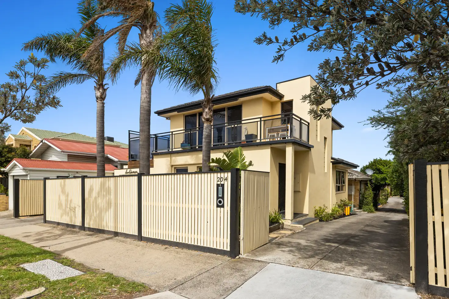 Main view of Homely townhouse listing, 1/204 Nepean Highway, Aspendale VIC 3195
