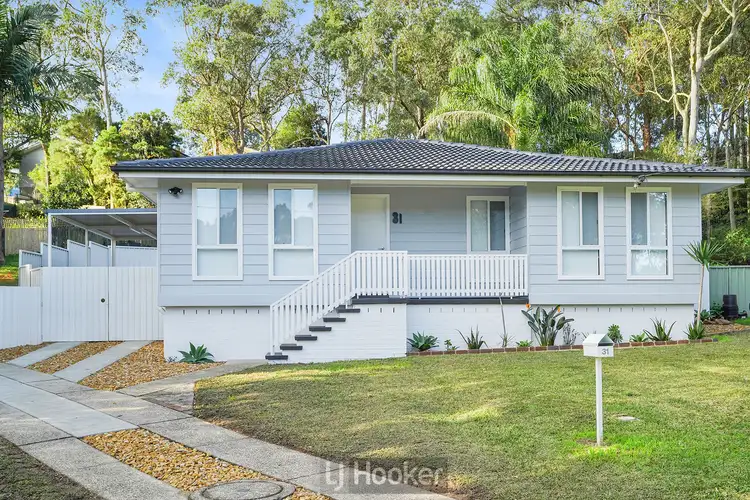 31 Tirabeenba Drive, Bolton Point NSW 2283