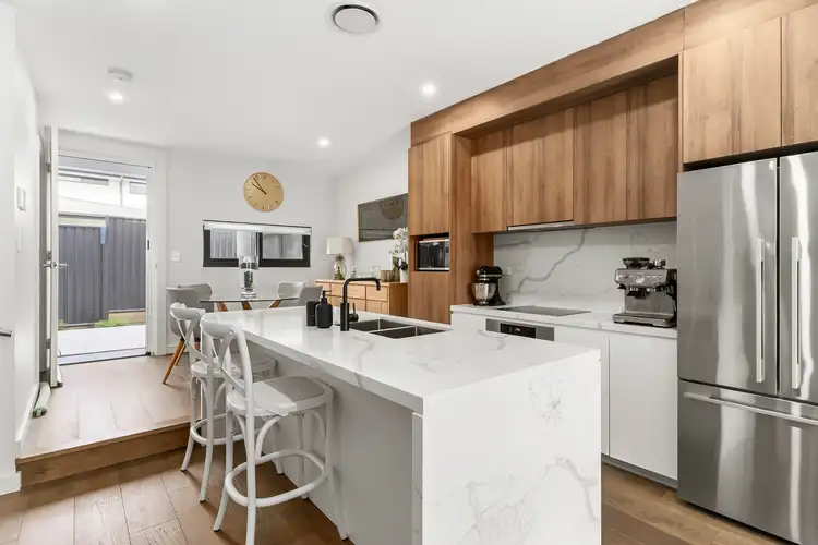 5/6 Durbar Avenue, Kirrawee NSW 2232