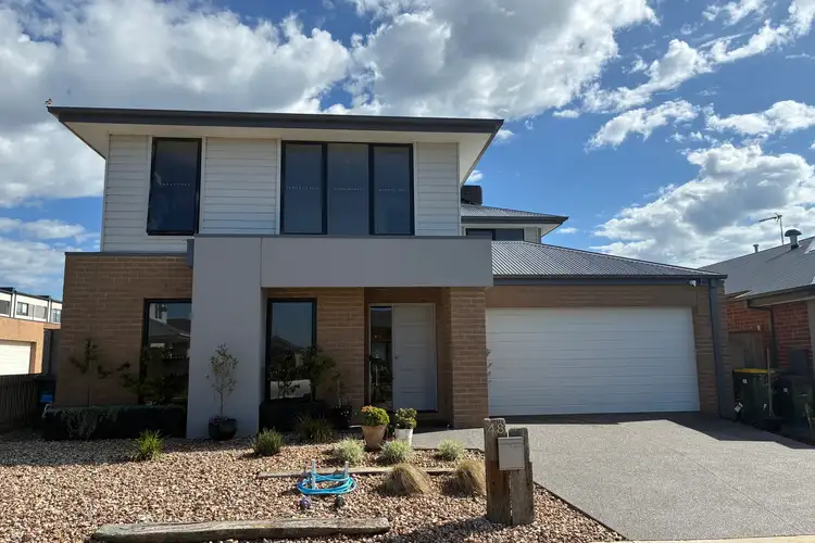 48 Inglenook Circuit, Armstrong Creek VIC 3217