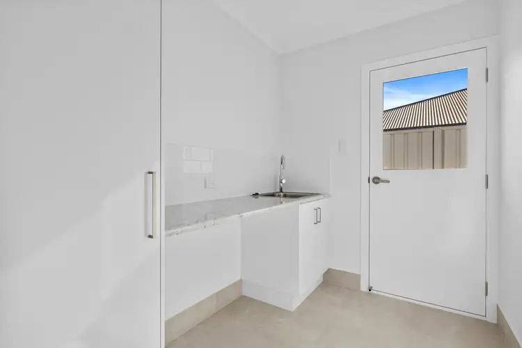 Sixth view of Homely house listing, 33 Canterbury Road, Emerald QLD 4720