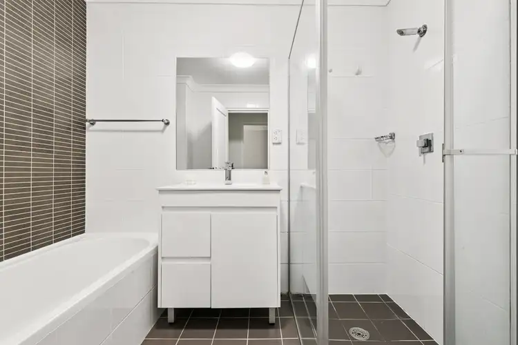 Fifth view of Homely unit listing, 4/74-76 Hampton Court Road, Carlton NSW 2218