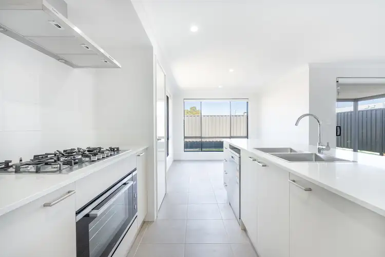 9 Swanson Loop, Coodanup WA 6210