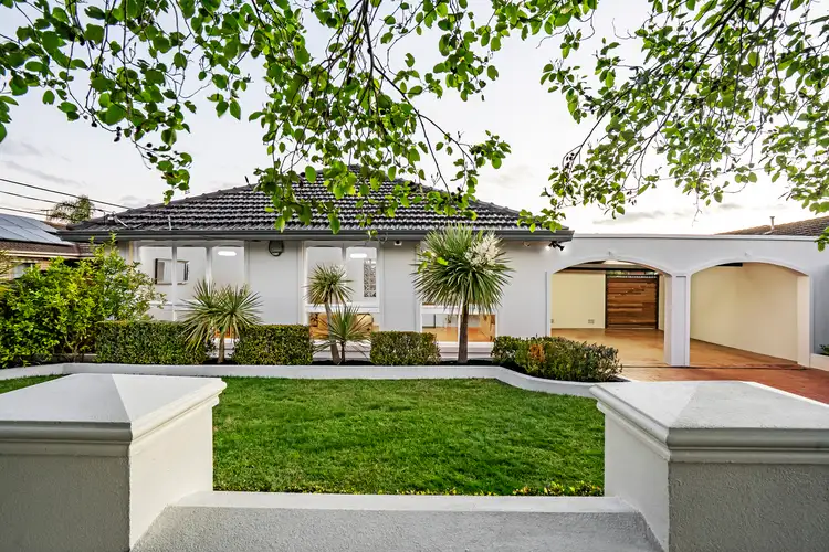 Second view of Homely house listing, 5 Tarwin Court, Keilor VIC 3036