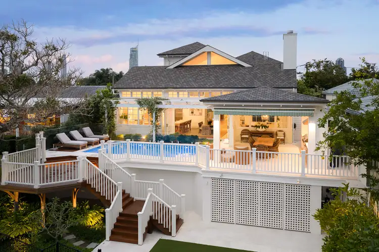 11 La Scala Court, Isle of Capri QLD 4217