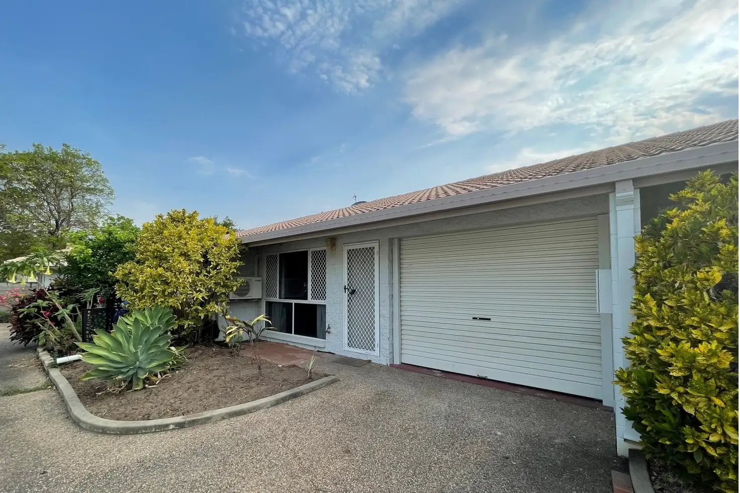 Main view of Homely apartment listing, 2/15 Carmody Street, Hermit Park QLD 4812