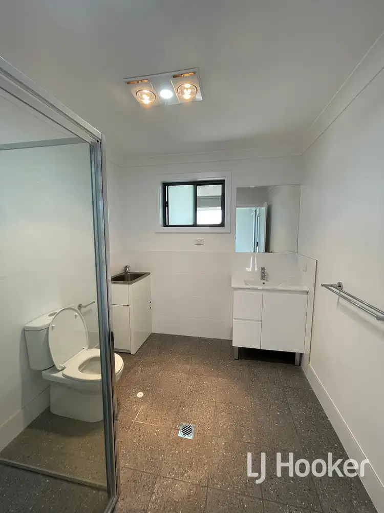 Fifth view of Homely unit listing, 6A Parkland Close, Inverell NSW 2360