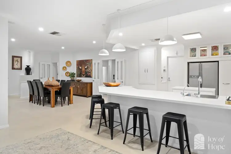 21 Ocean Gate Parade, Iluka WA 6028