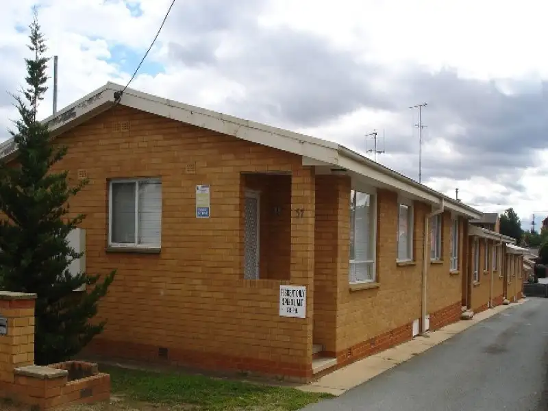 Main view of Homely unit listing, 4/37 Morton Street, Queanbeyan NSW 2620