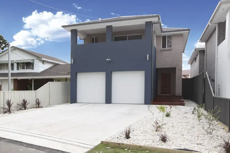 913 Henry Lawson Drive