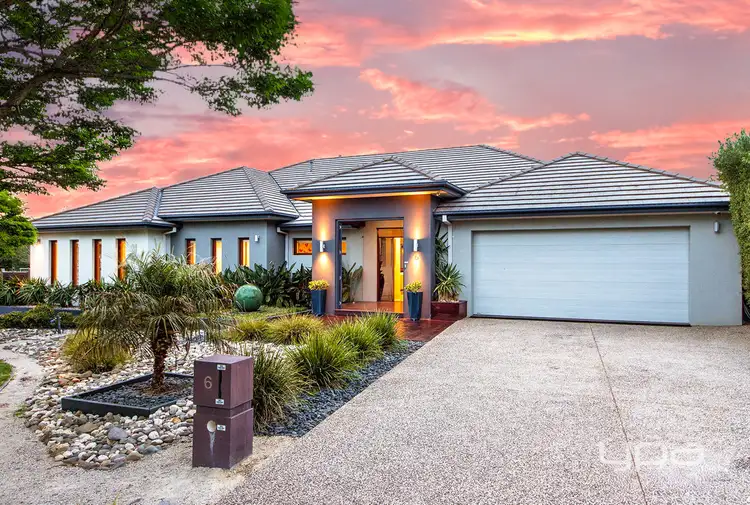 6 Clonandra Lane, Caroline Springs VIC 3023