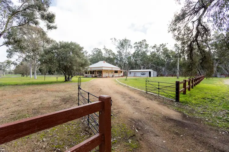 85 Amors Road