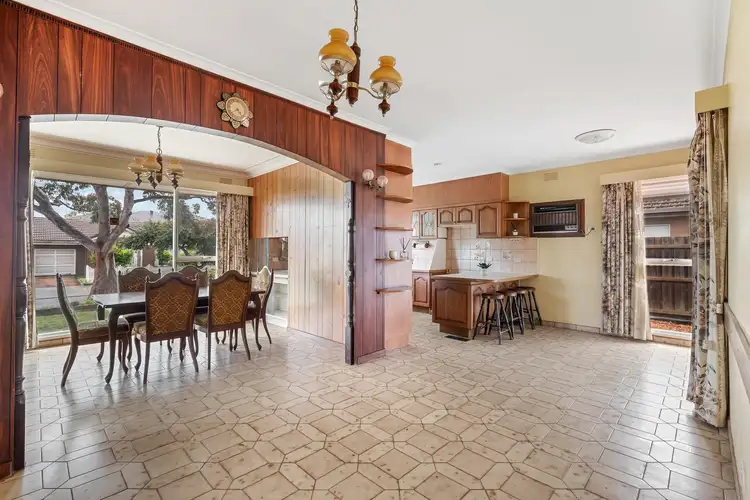 Second view of Homely house listing, 4 Palm Beach Crescent, Mount Waverley VIC 3149