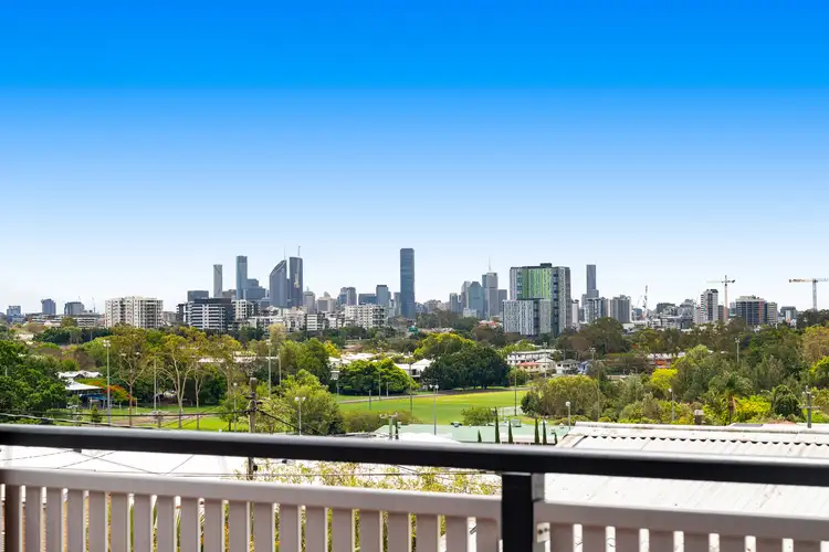 96 Pear Street, Greenslopes QLD 4120