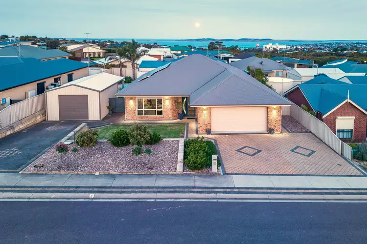 8 Kaitlin Court, Port Lincoln SA 5606