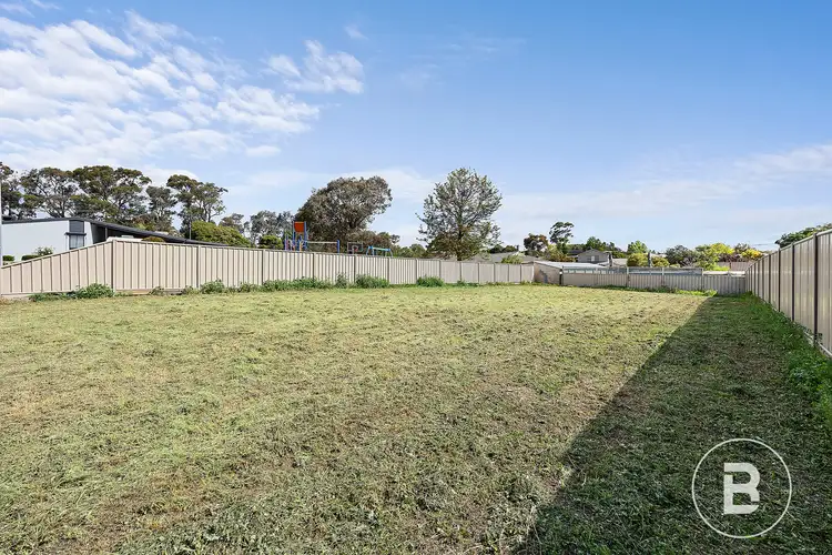 31 Nabilla Crescent