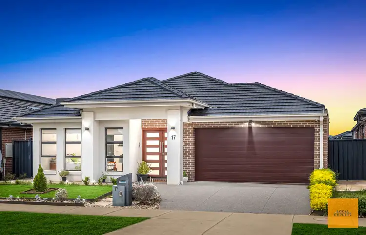 17 Tamboritha Boulevard