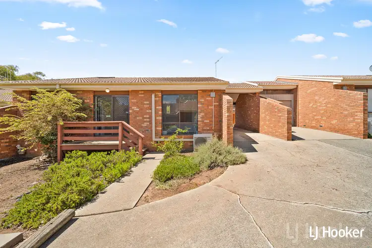 2/12 Lazarus Crescent, Queanbeyan NSW 2620