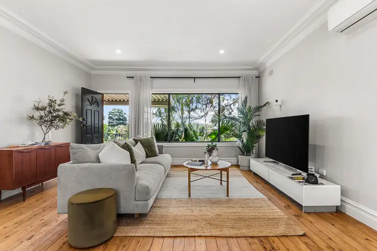 111 Bunarba Road, Gymea Bay NSW 2227