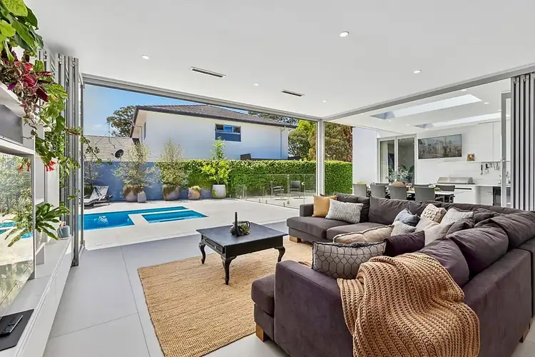 Fifth view of Homely house listing, 2 Faunce Crescent, O'connor ACT 2602