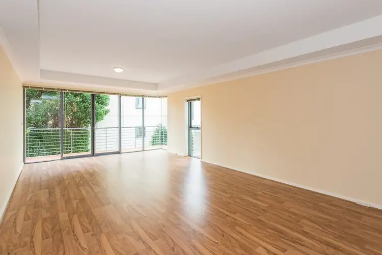 202/102 Wells Street