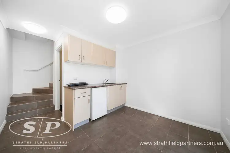 3/20a Centenary Road, Merrylands NSW 2160