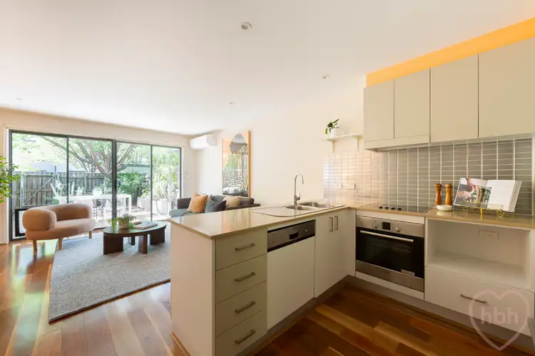 7/2 Archibald Street