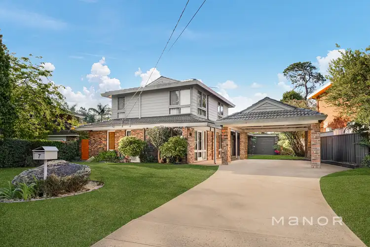 7 Carinyah Crescent