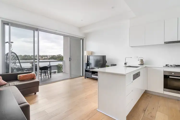 28/19 Hutchinson Street