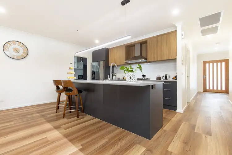 Second view of Homely house listing, 6 Kelleen Court, Mildura VIC 3500