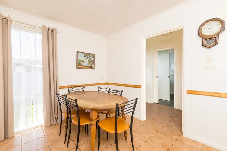 Fifth view of Homely house listing, 2 Armagh Crescent, Irymple VIC 3498