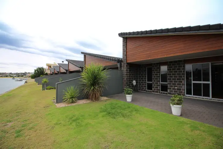 2/1-3 Monterey Drive