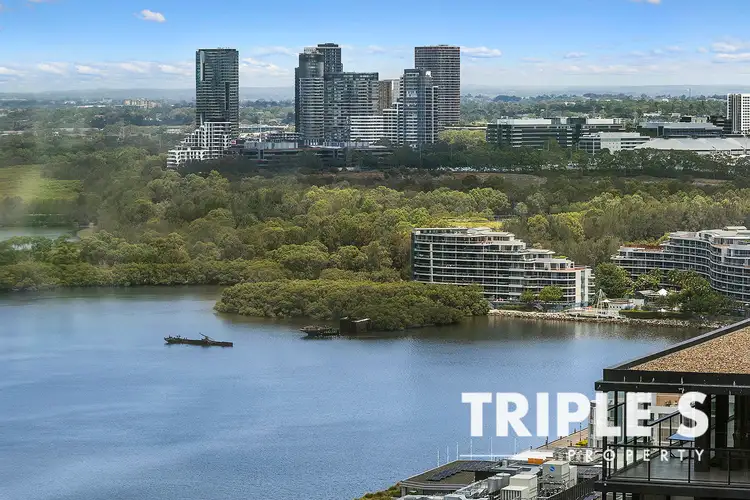 2515/18 Footbridge Boulevard