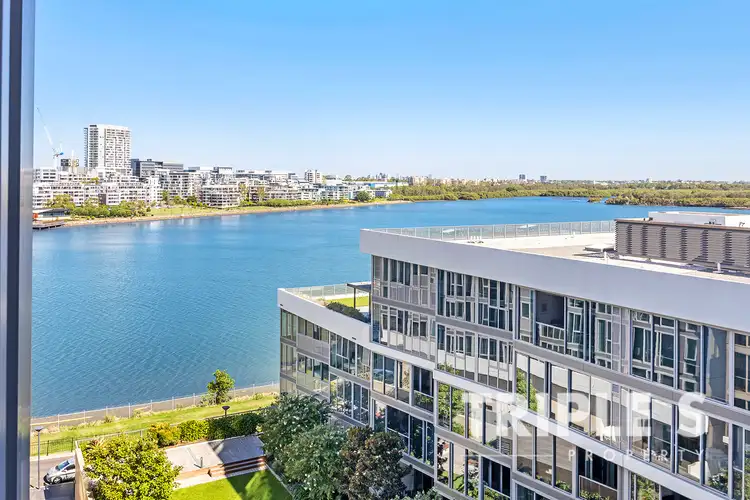 915/3 Foreshore Place