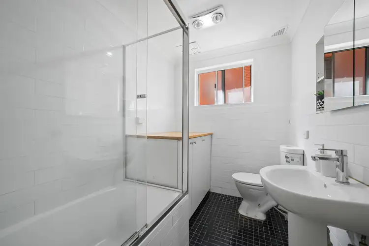 Fifth view of Homely unit listing, 2/60 Park Road, Hurstville NSW 2220