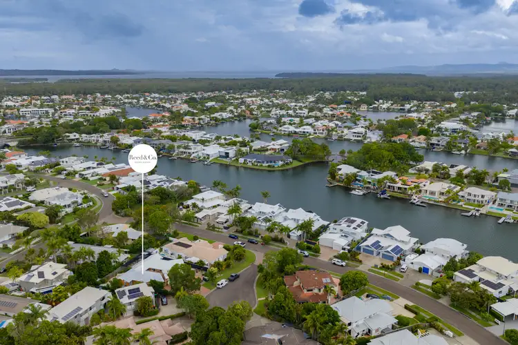 1/4 Stillwater Place, Noosa Waters QLD 4566