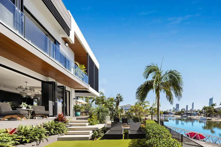 15 Palmetto Court, Broadbeach Waters QLD 4218