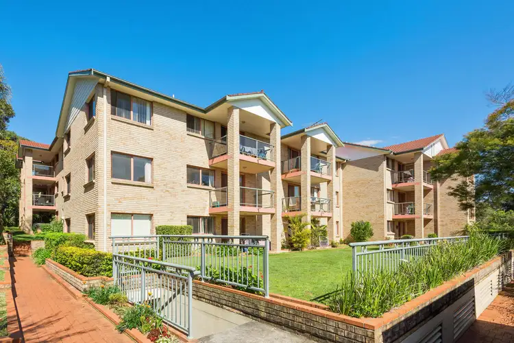 2/28-34 Leonay Street