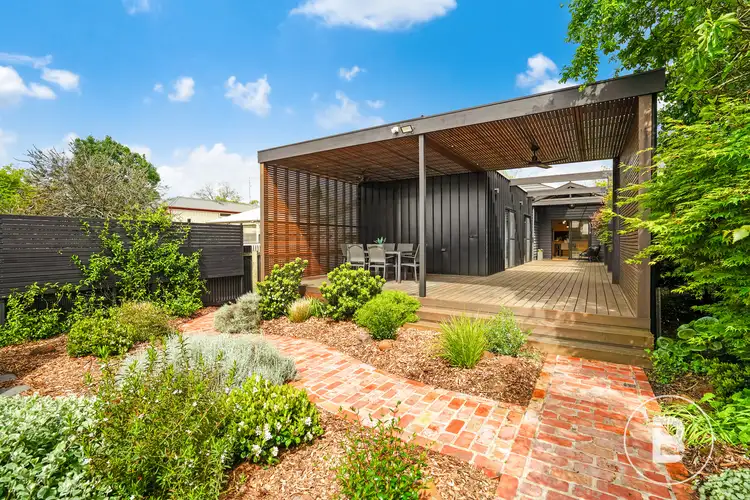 415 Ascot Street South