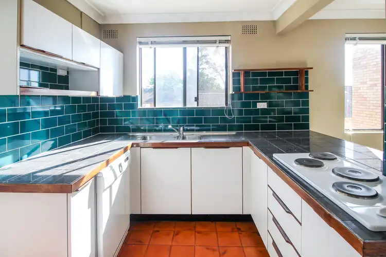 8/96-98 Hampden Road