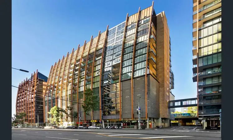 708/555 Flinders Street