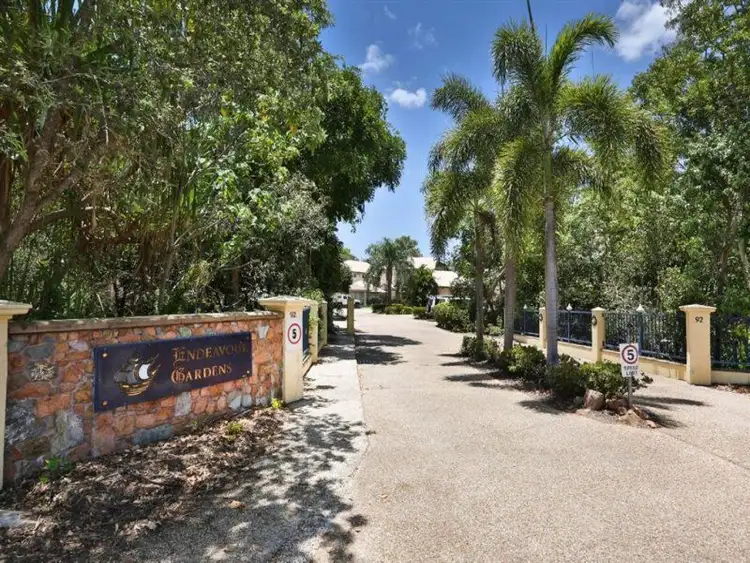 10/92 Regatta Crescent