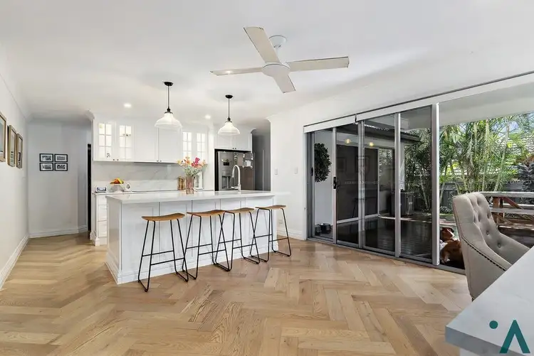 6 Leopard Avenue, Elanora QLD 4221