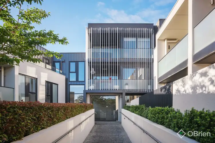 203/692 Whitehorse Road