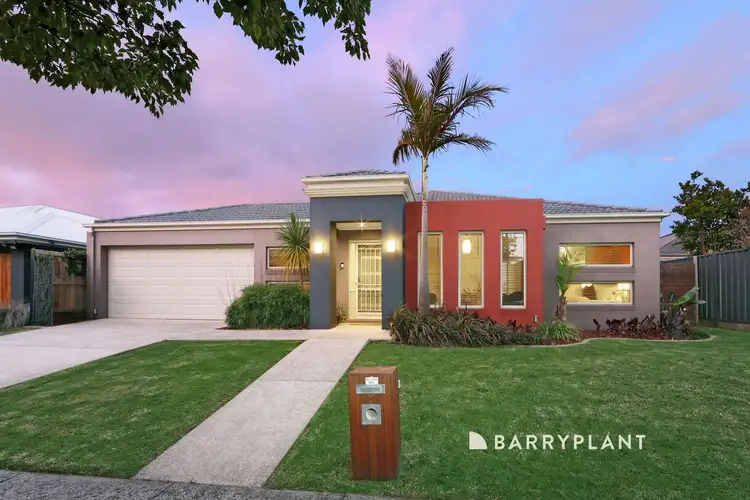 8 Koolamara Boulevard