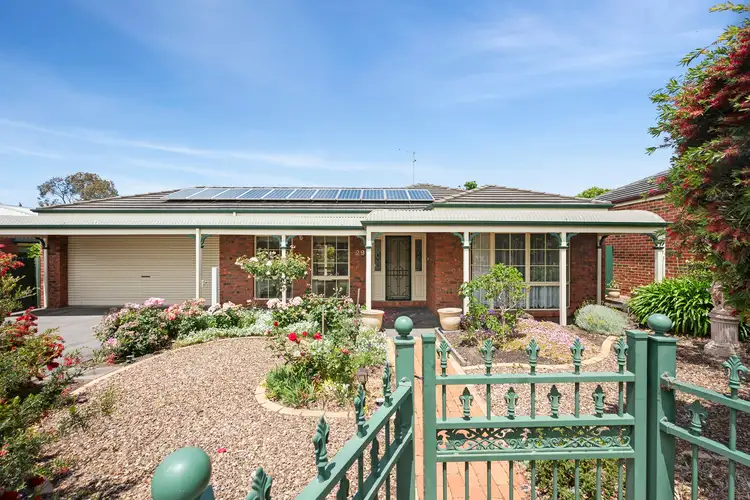 29 Mulquiney Crescent