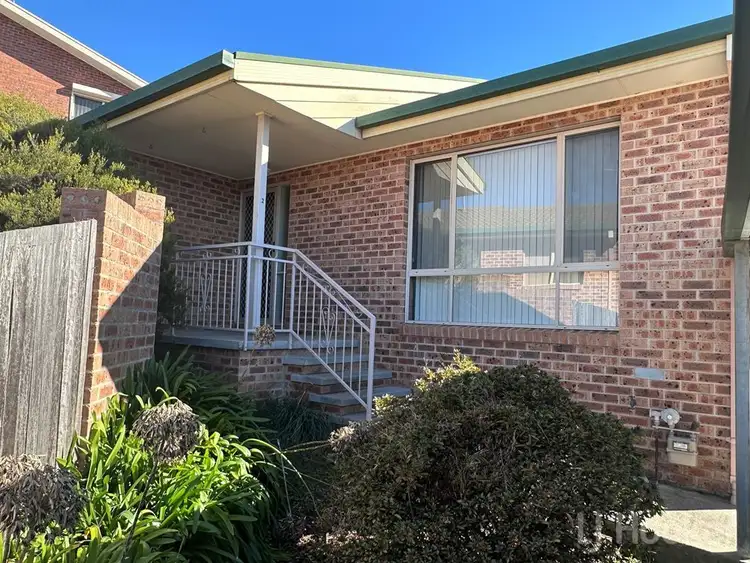 2/4 Marilyn Place, Queanbeyan NSW 2620