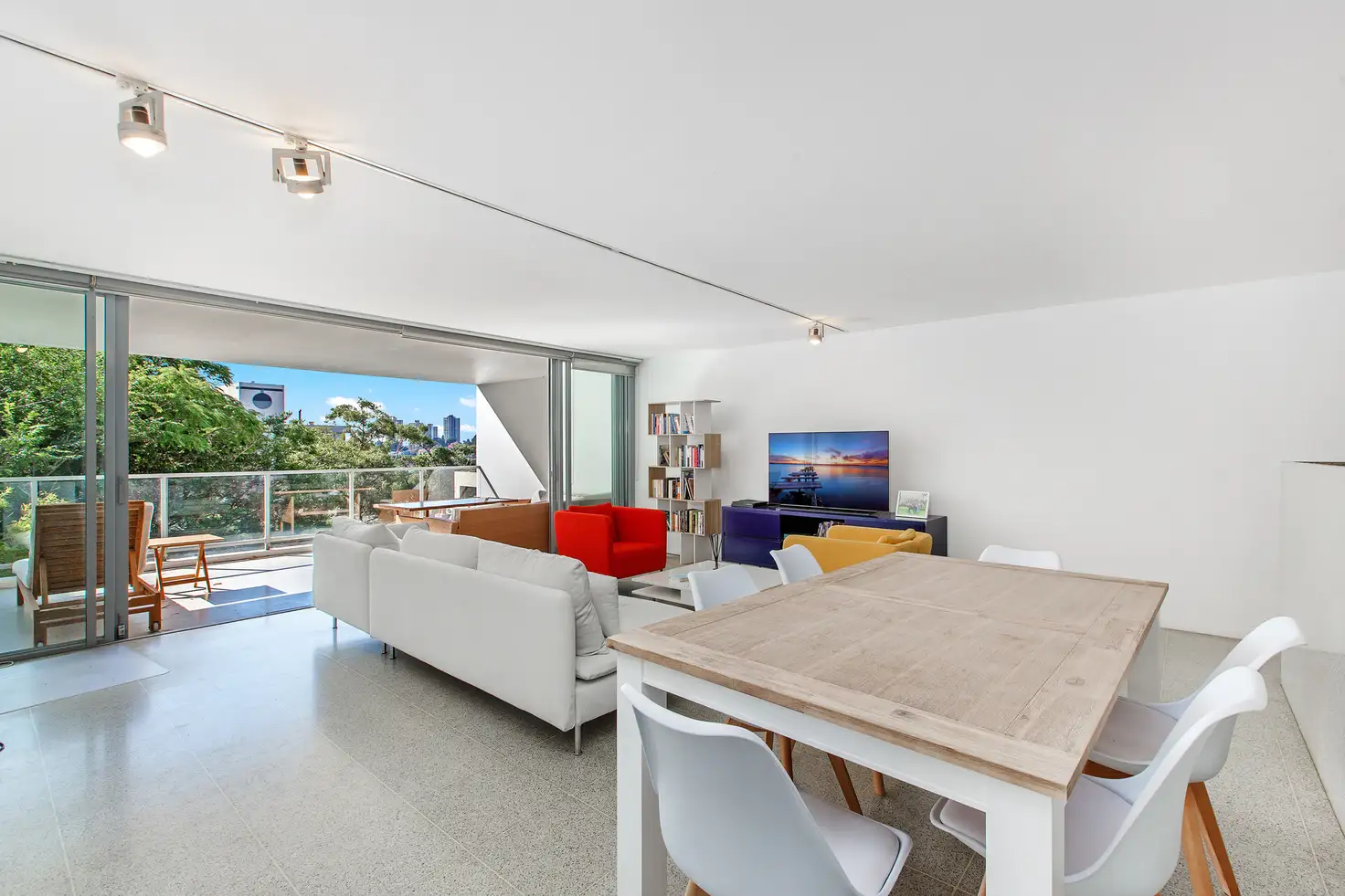 Main view of Homely apartment listing, 401/72-82 Bayswater Road, Rushcutters Bay NSW 2011