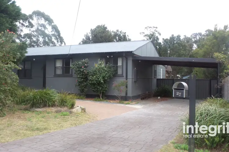 27 Page Avenue, North Nowra NSW 2541