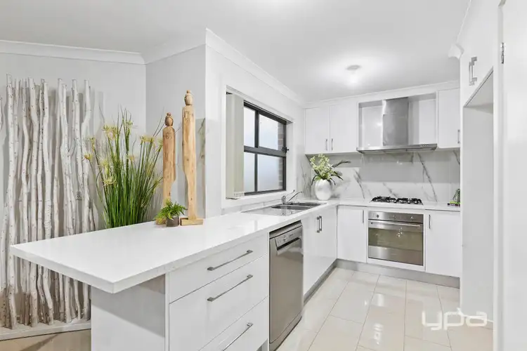 Second view of Homely house listing, 2/1 Damte Place, St Albans VIC 3021